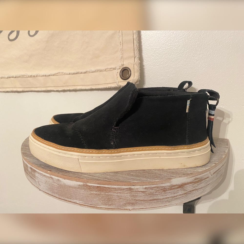 Toms Women’s 8 Paxton Suede Slip On Boot Sneakers